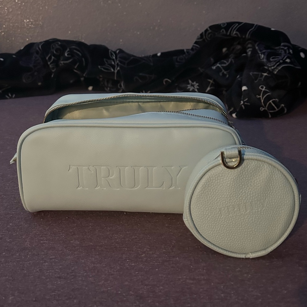 Truly beauty vanity case/crossbody bundle